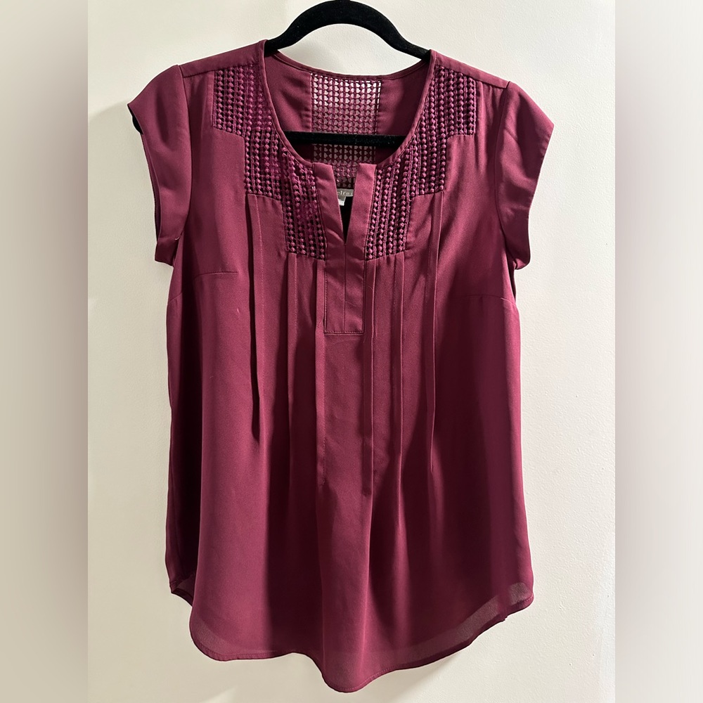 Daniel Rainn Estefany Lace Detail Split Neck Blouse XS